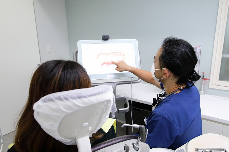前歯の歯並びが気になる場合の他の治療法
